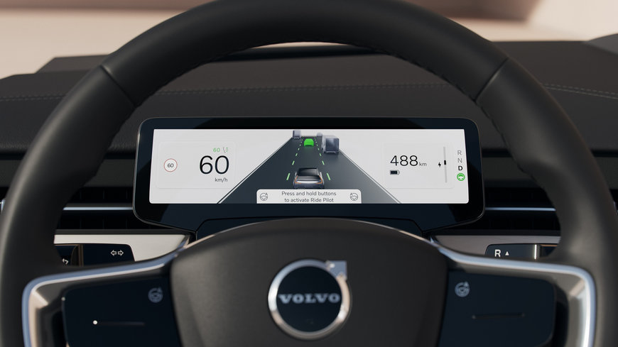The new Volvo EX90 gives you every information you need, when you need it 